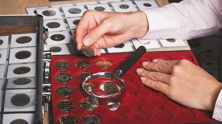 Inspecting collectible coins