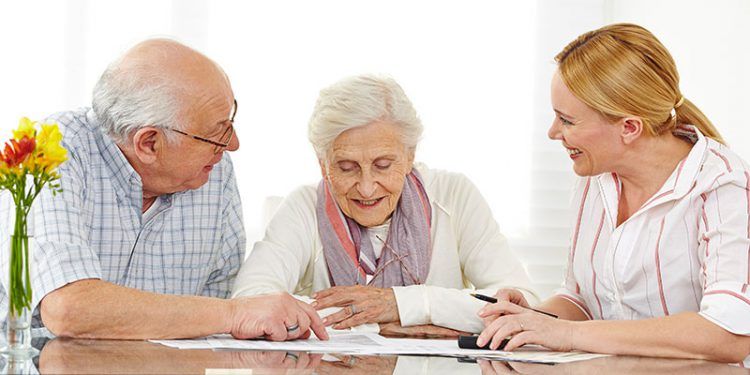 Estate Plan - Senior couple creating an estate plan